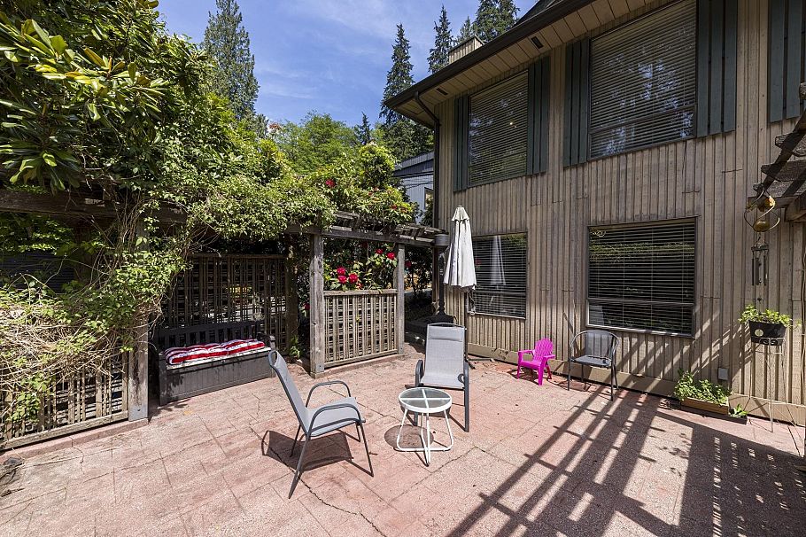 1184 Riverside Drive North Vancouver, BC - 2