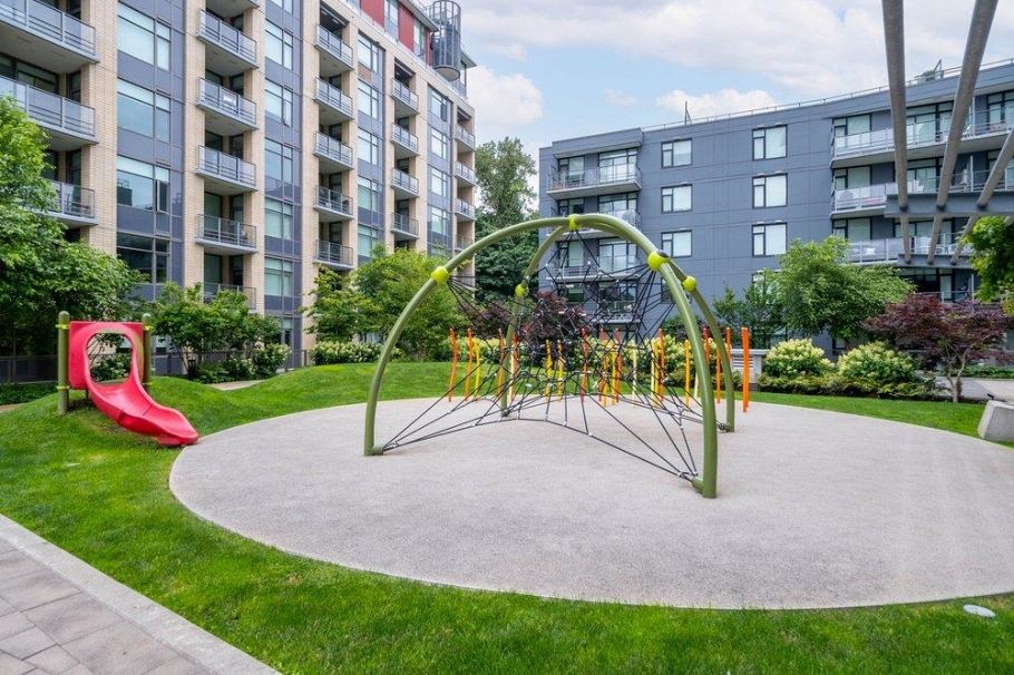302 8533 River District Crossing Vancouver, BC - 32