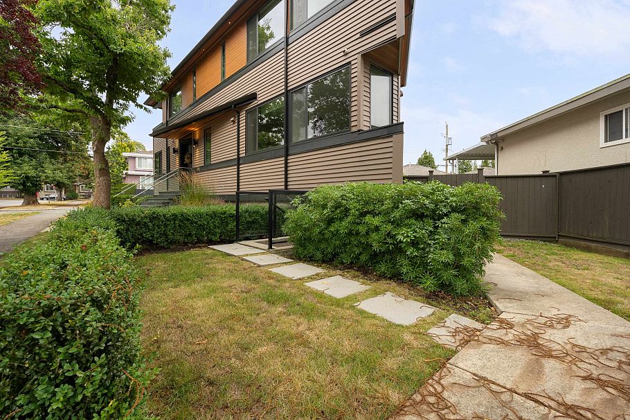 7380 Ashburn Street Vancouver, BC - 32