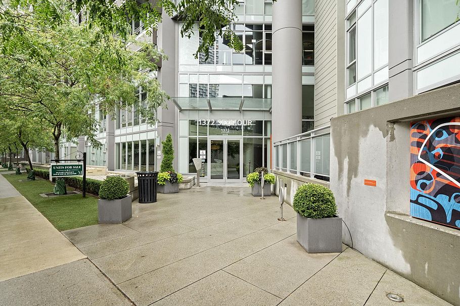 3103 1372 Seymour Street Vancouver, BC - 2