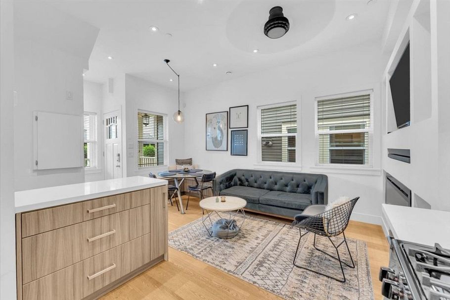 2 1136 E Pender Street Vancouver, BC - 4