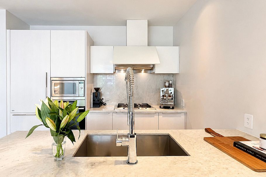 406 1633 Ontario Street Vancouver, BC - 3