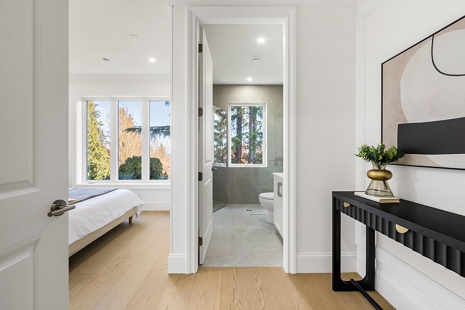 4005 W 35th Avenue Vancouver, BC - 4