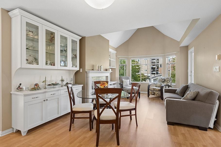 505 2059 Chesterfield Avenue North Vancouver, BC - 2