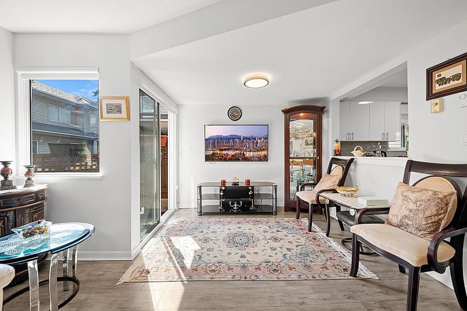 8 815 Tobruck Avenue North Vancouver, BC - 5