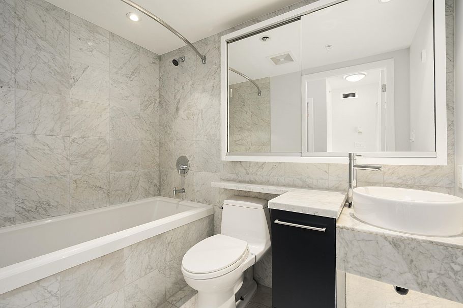 2110 833 Seymour Street Vancouver, BC - 19