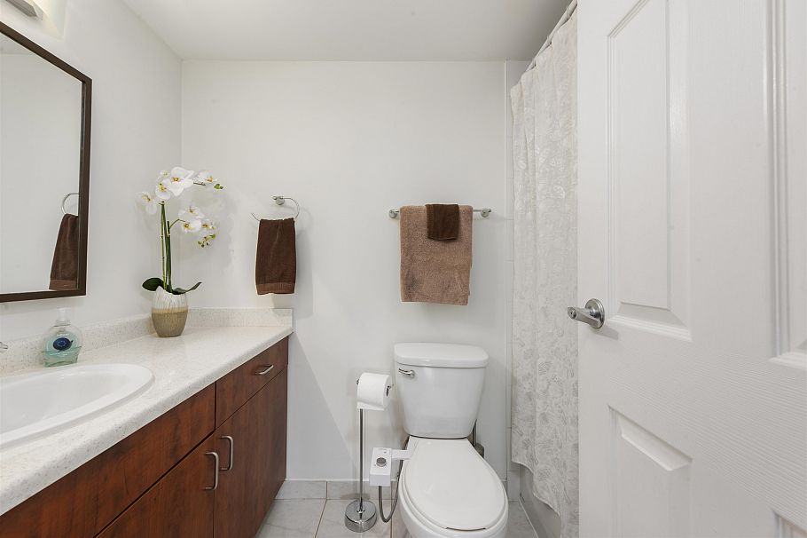 204 725 Commercial Drive Vancouver, BC - 16
