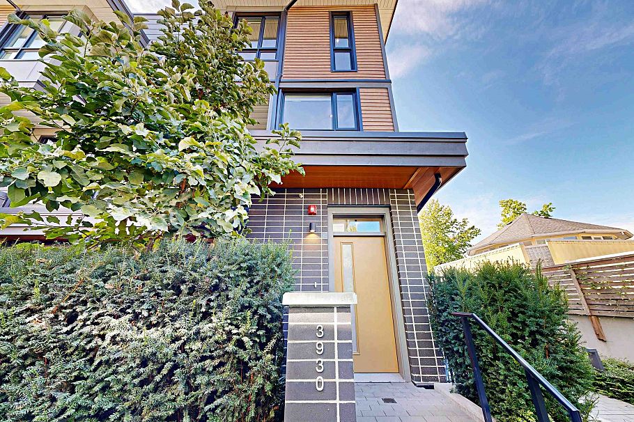 3930 Dumfries Street Vancouver, BC - 2