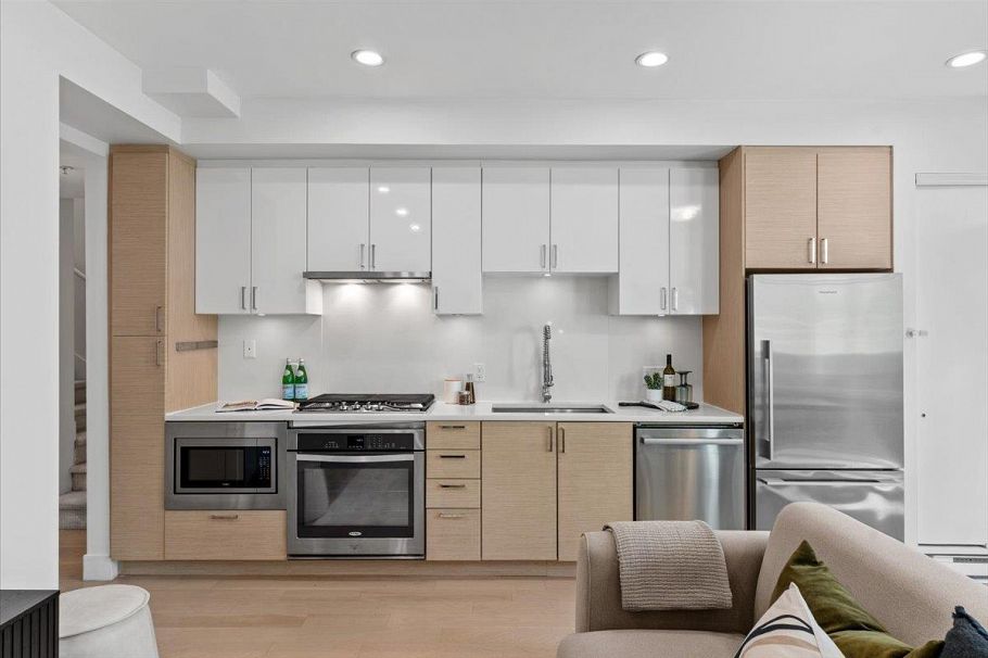 5 1415 E 1st Avenue Vancouver, BC - 3