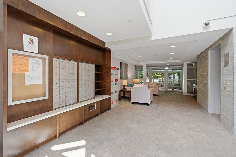 301 3680 Banff Court North Vancouver, BC - 39