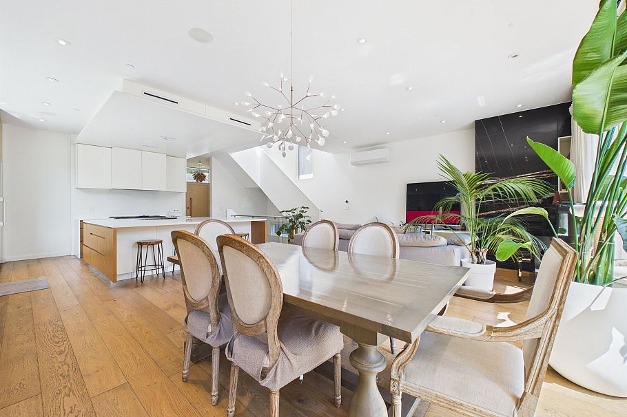 2996 W 11th Avenue Vancouver, BC - 17