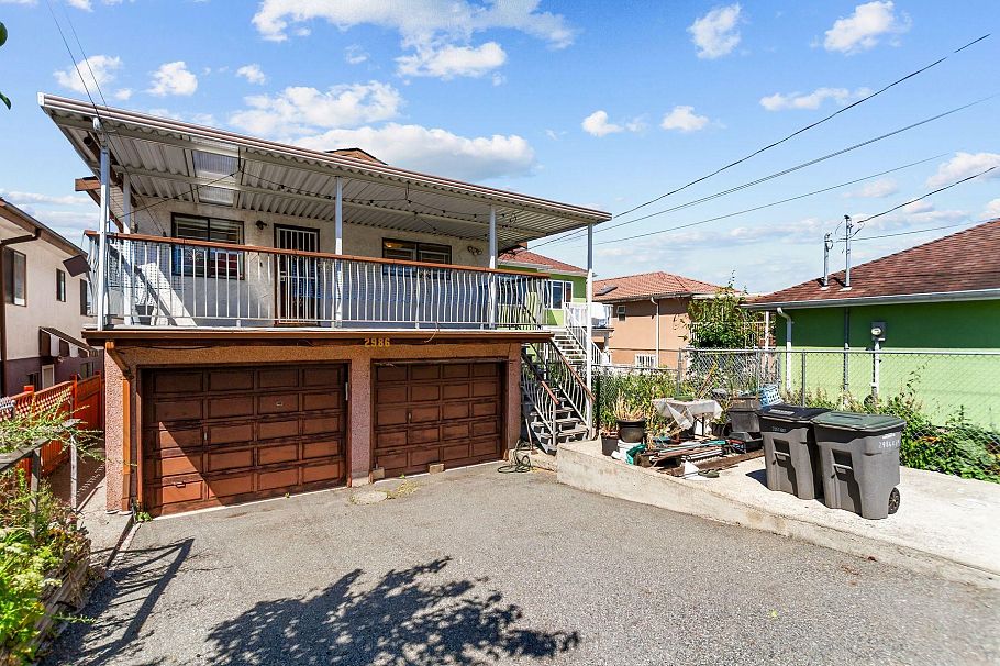 2986 E 3rd Avenue Vancouver, BC - 23