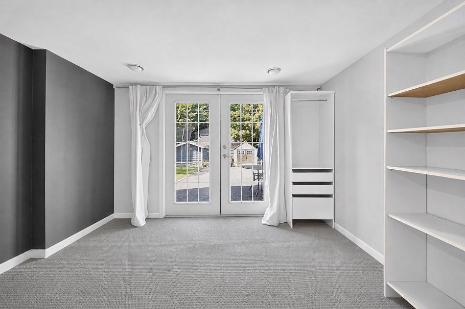 4327 W 12th Avenue Vancouver, BC - 18