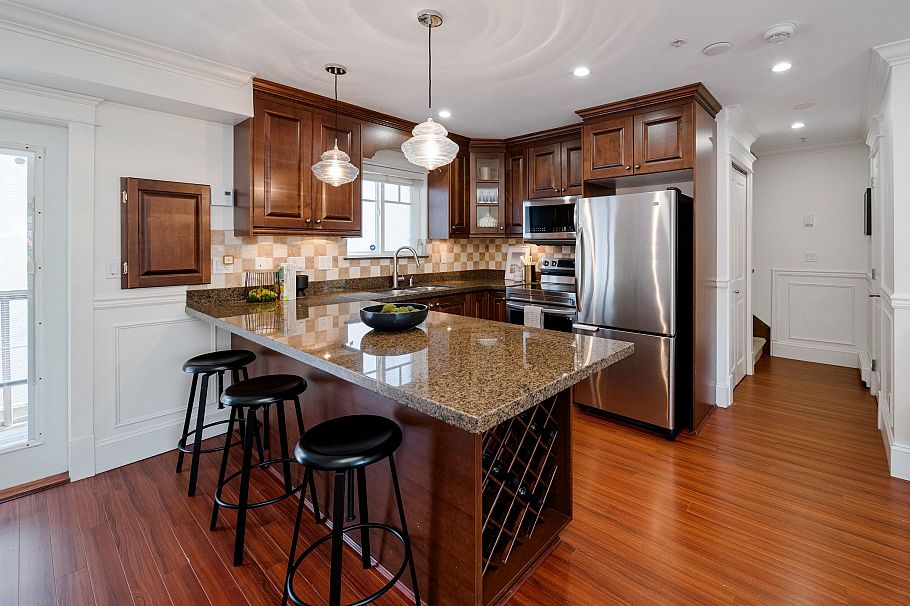 2412 St. Catherines Street Vancouver, BC - 13