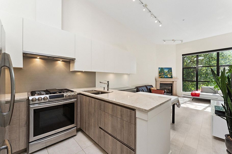 411 2181 W 10th Avenue Vancouver, BC - 7