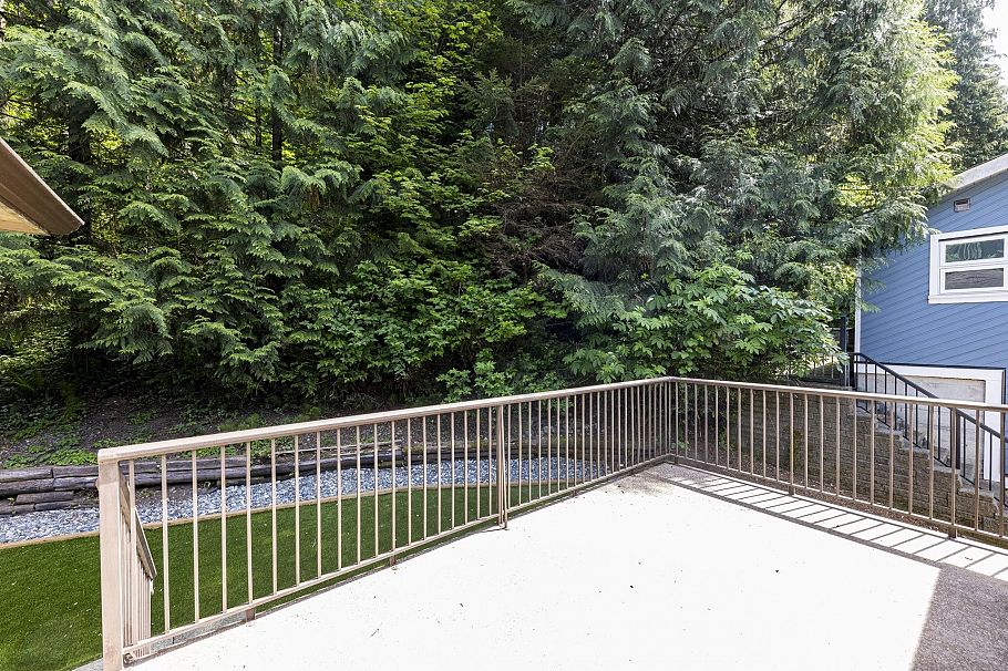 1184 Riverside Drive North Vancouver, BC - 4