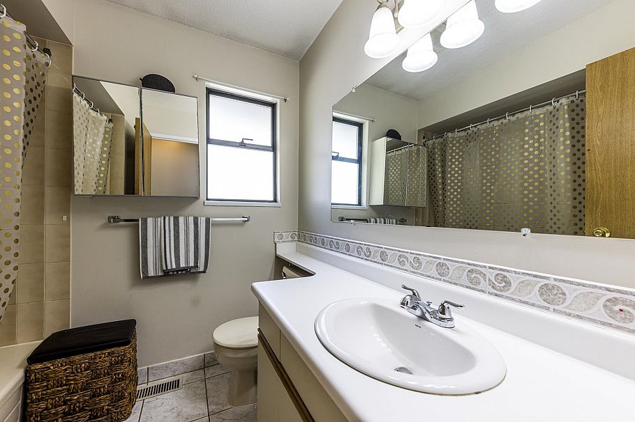 1184 Riverside Drive North Vancouver, BC - 22