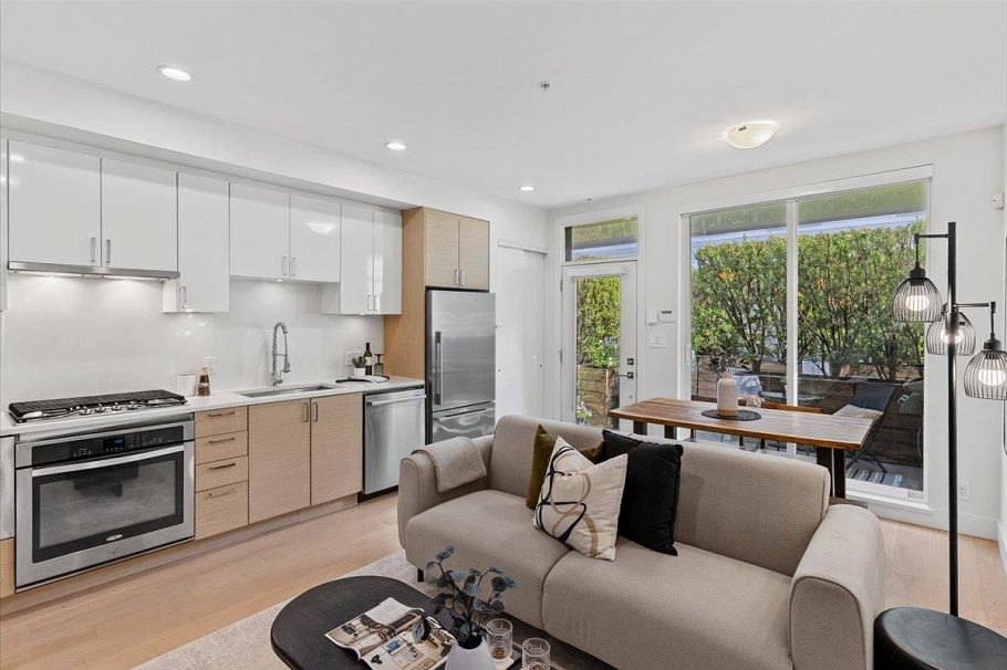 5 1415 E 1st Avenue Vancouver, BC - 2