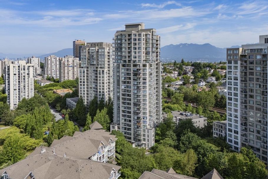 808 5380 Oben Street Vancouver, BC - 2