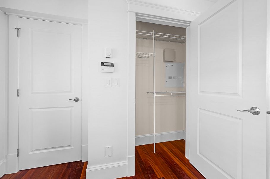 2412 St. Catherines Street Vancouver, BC - 30
