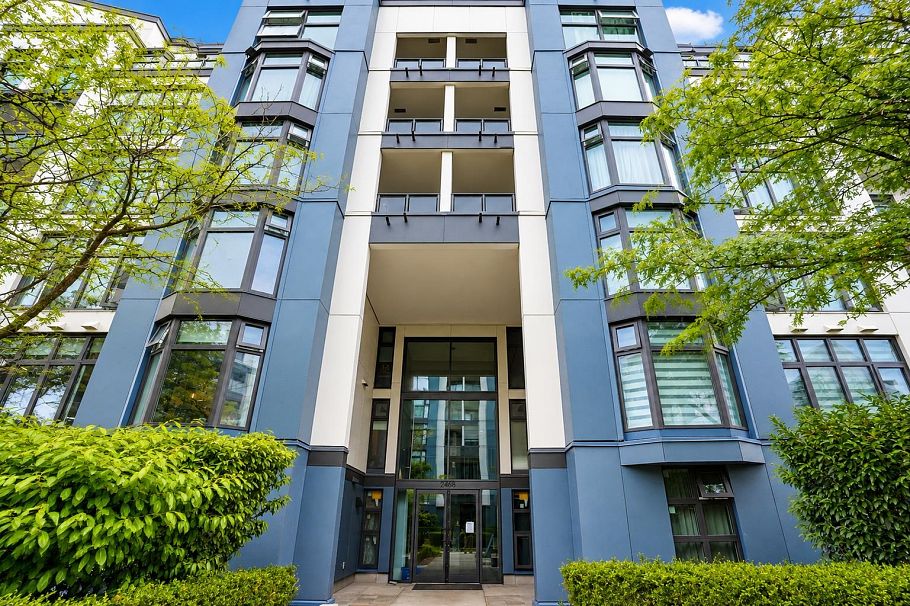603 2468 E Broadway Vancouver, BC - 2