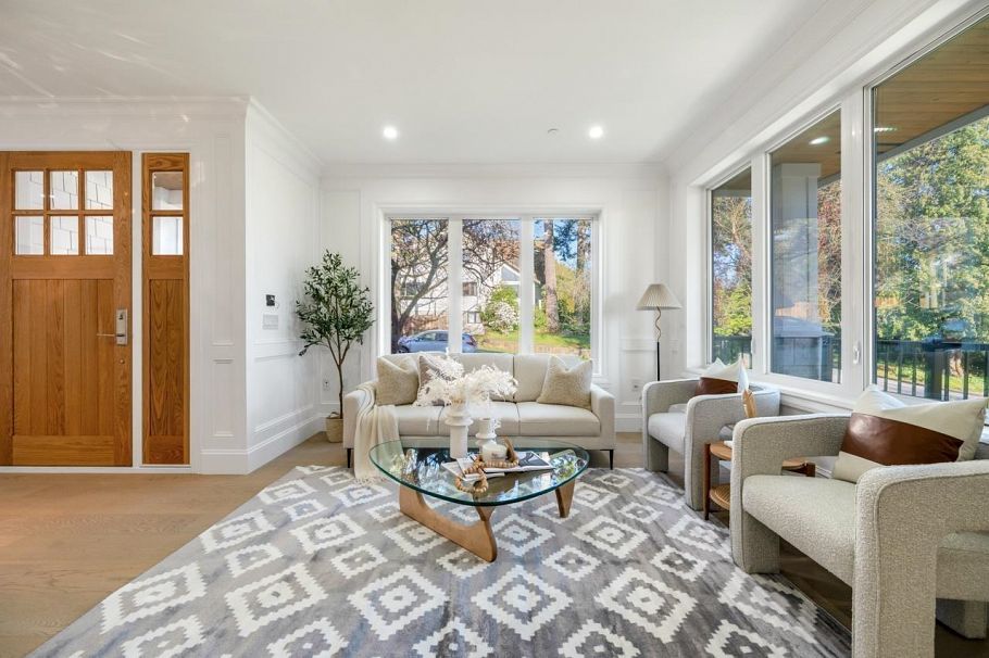 5081 Crown Avenue Vancouver, BC - 16