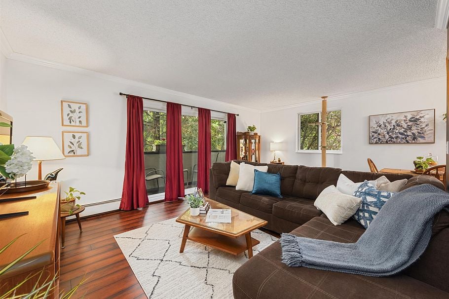 204 725 Commercial Drive Vancouver, BC - 1