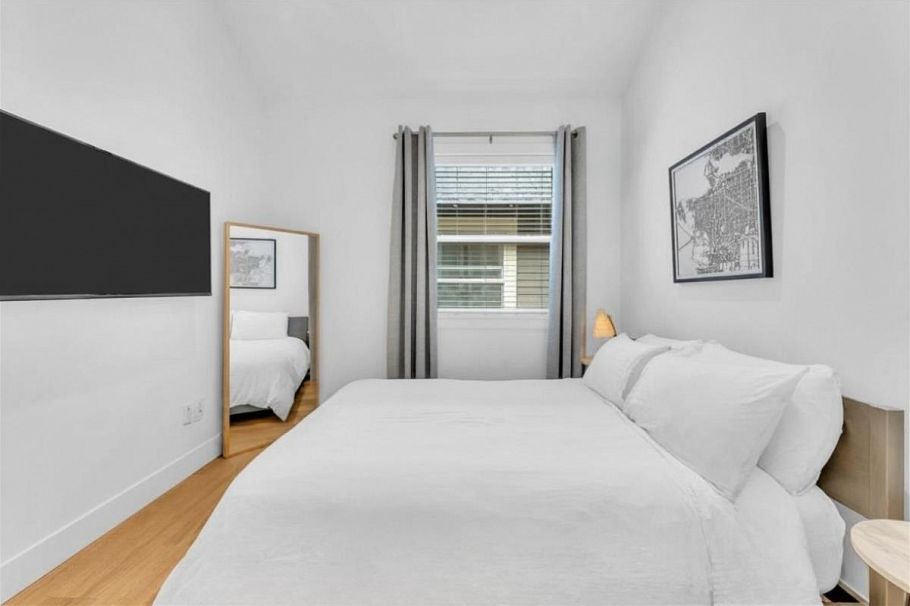 2 1136 E Pender Street Vancouver, BC - 13
