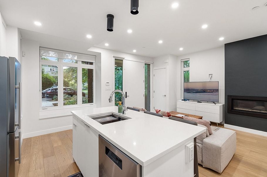 2727 W 14th Avenue Vancouver, BC - 19