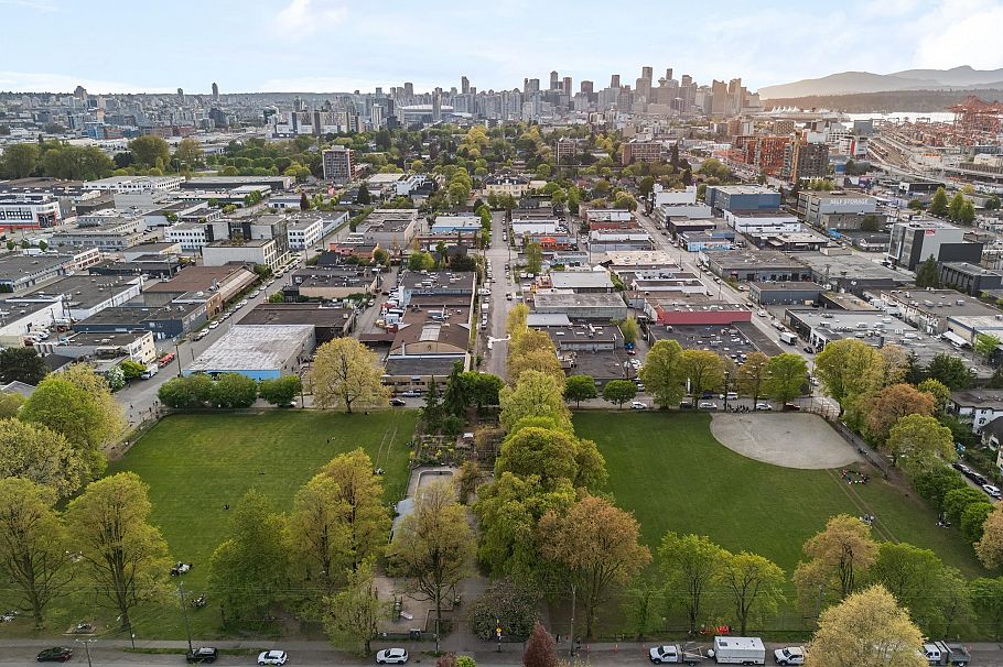 204 725 Commercial Drive Vancouver, BC - 30