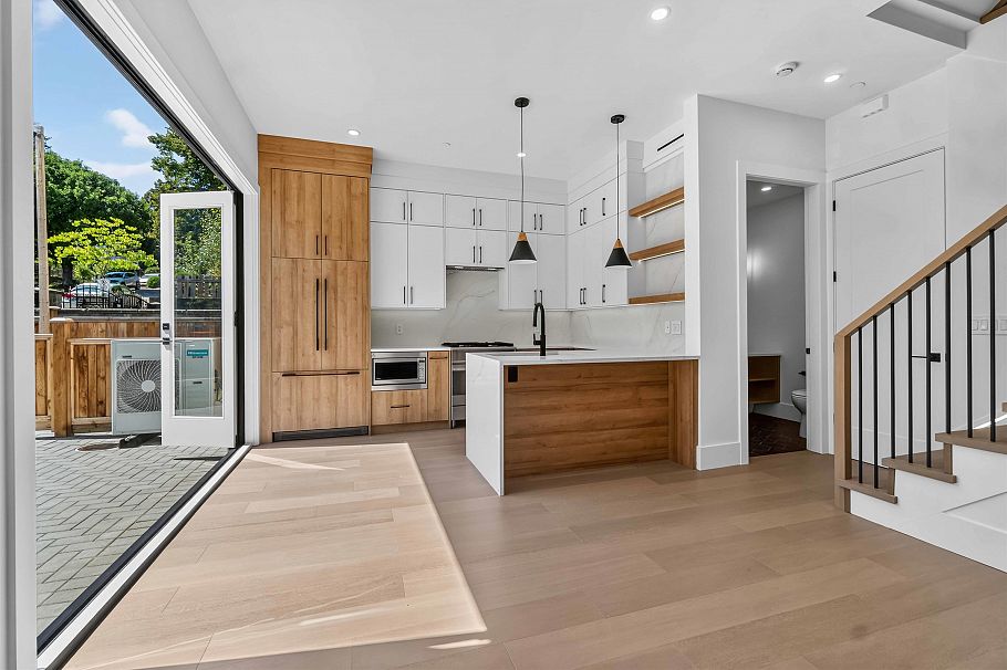 1 3271 E Georgia Street Vancouver, BC - 10