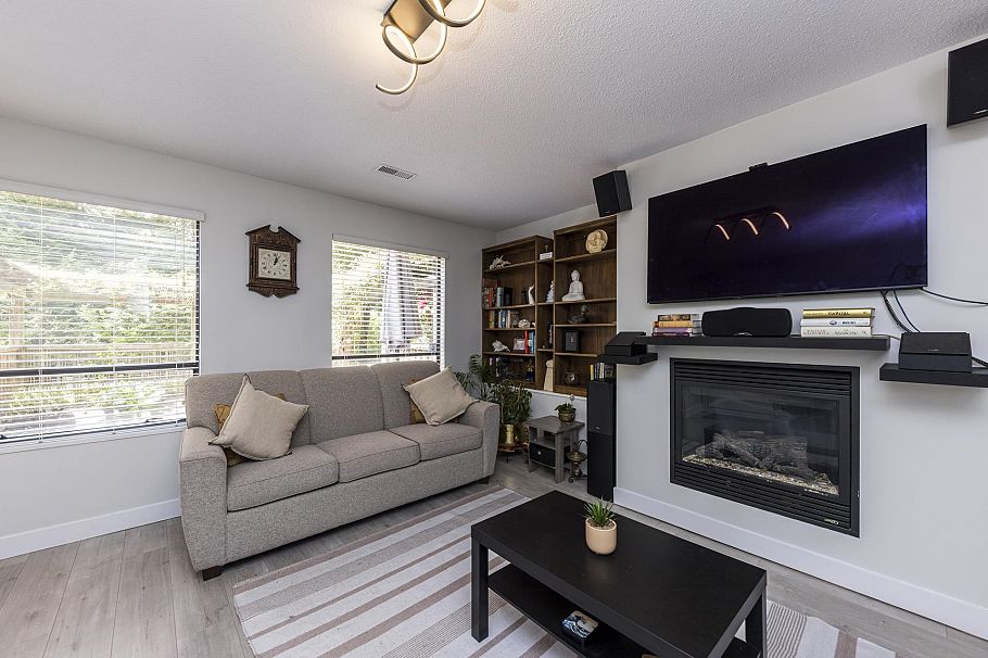 1184 Riverside Drive North Vancouver, BC - 28