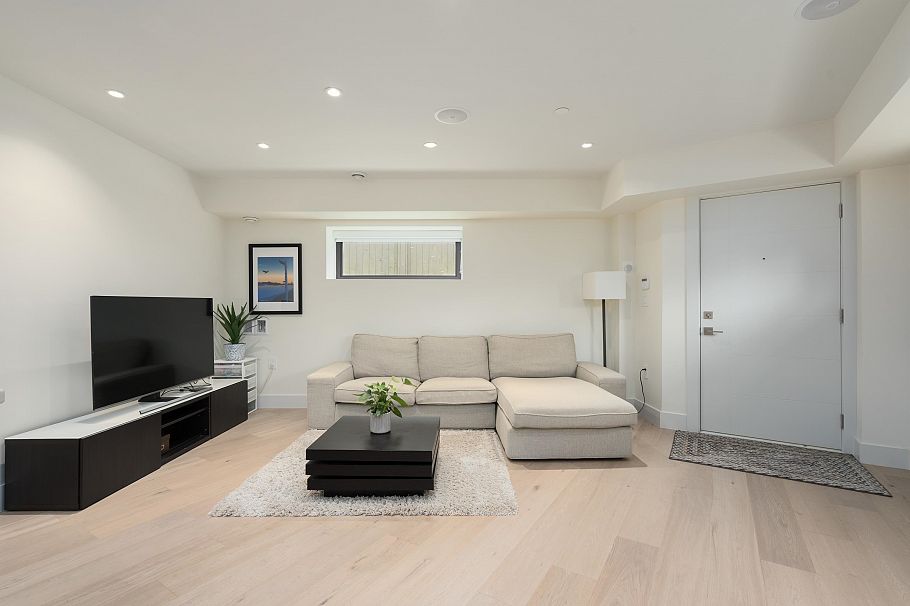 7380 Ashburn Street Vancouver, BC - 23