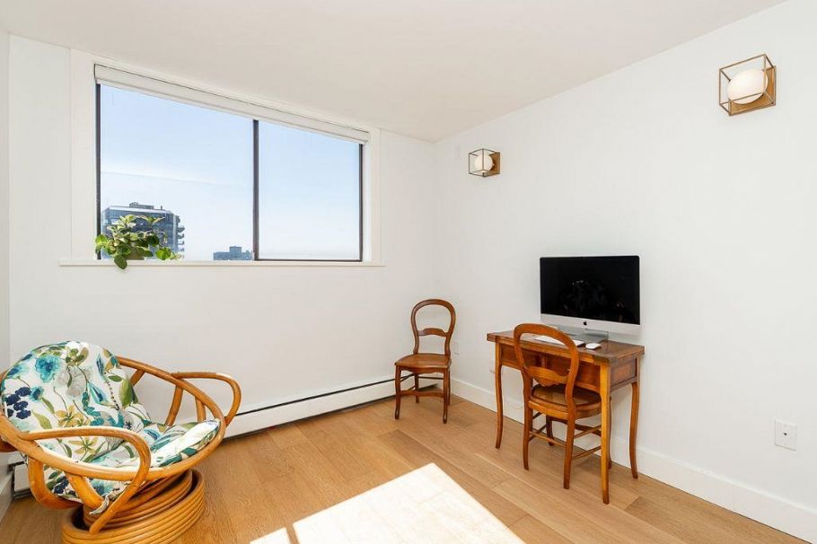1104 114 W Keith Road North Vancouver, BC - 25