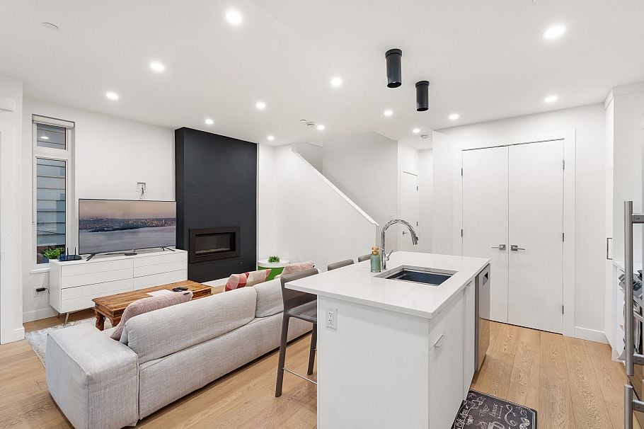 2727 W 14th Avenue Vancouver, BC - 28