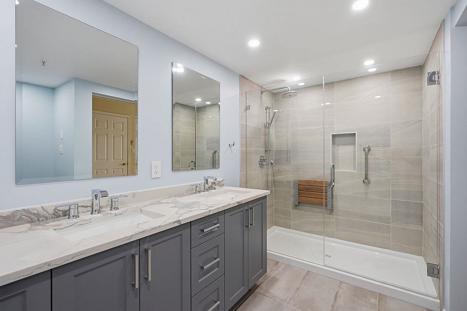 301 3680 Banff Court North Vancouver, BC - 26