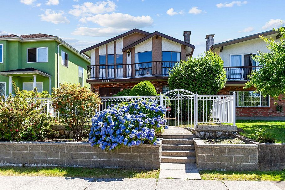 2986 E 3rd Avenue Vancouver, BC - 26