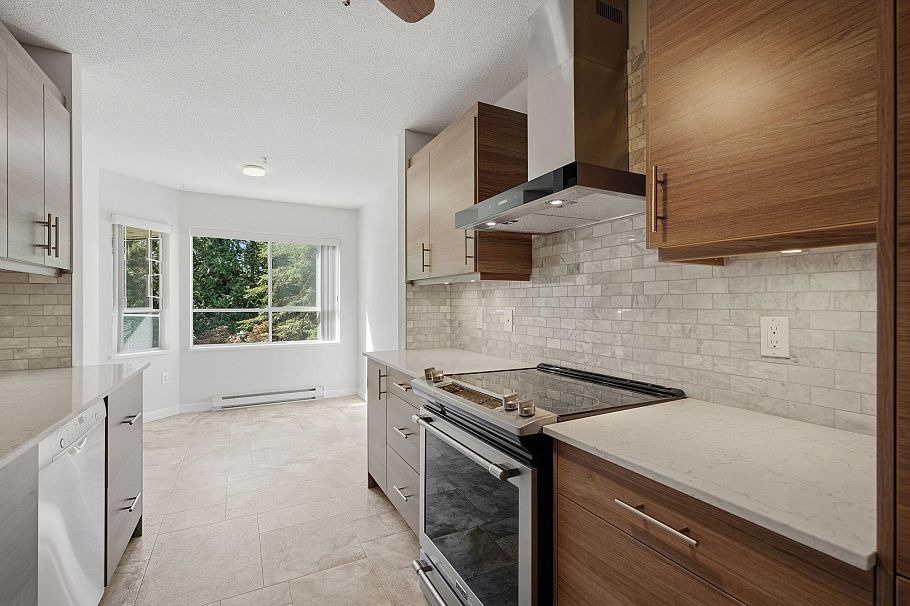 301 3680 Banff Court North Vancouver, BC - 18