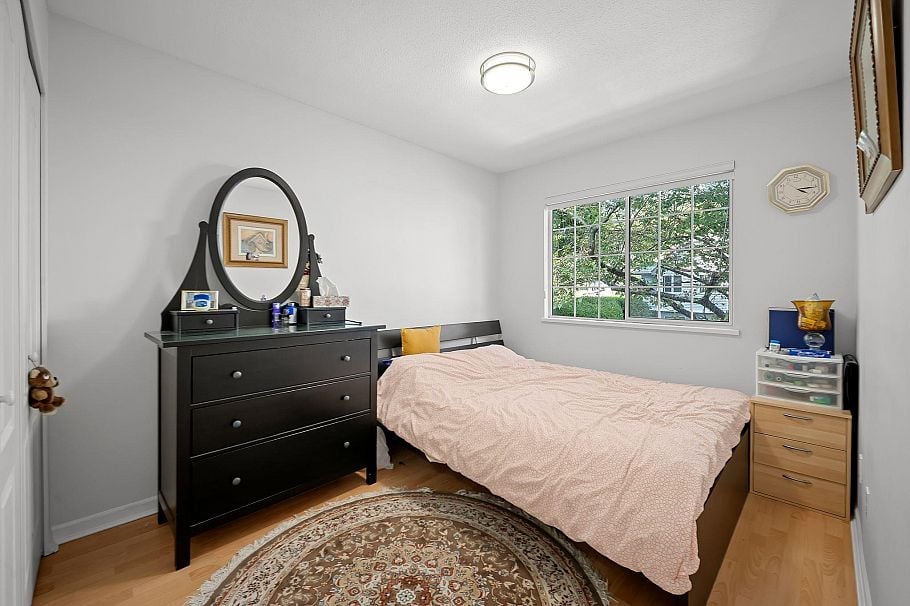 8 815 Tobruck Avenue North Vancouver, BC - 12