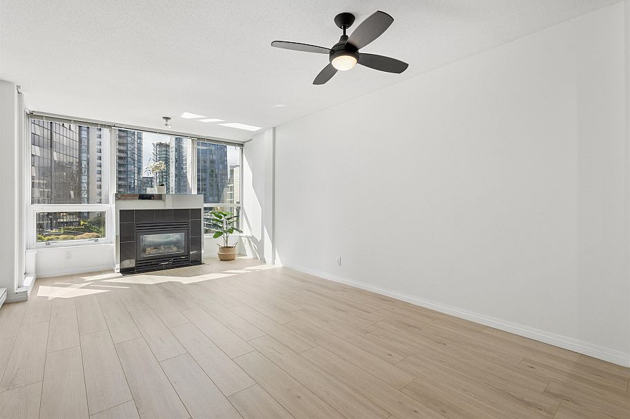 903 1328 W Pender Street Vancouver, BC - 5