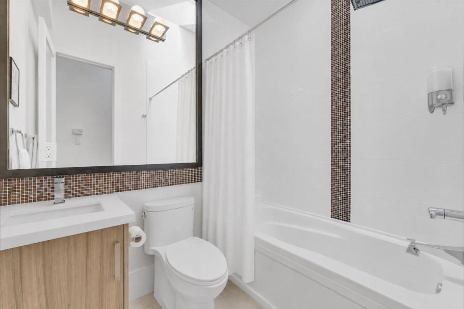 2 1136 E Pender Street Vancouver, BC - 12