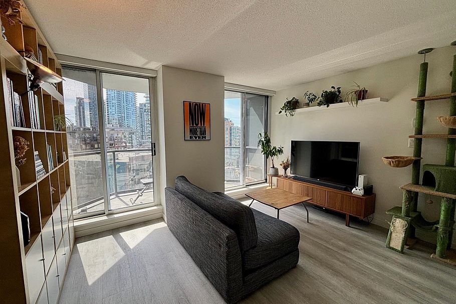 809 1212 Howe Street Vancouver, BC - 5