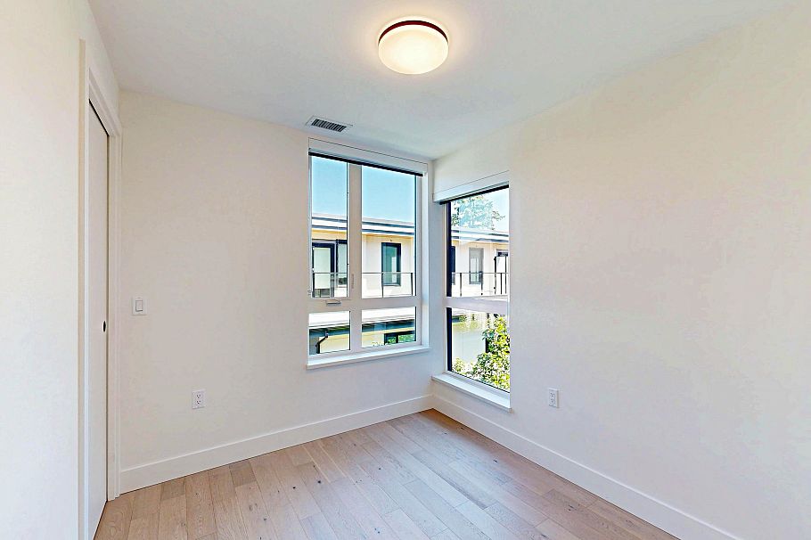 3930 Dumfries Street Vancouver, BC - 20
