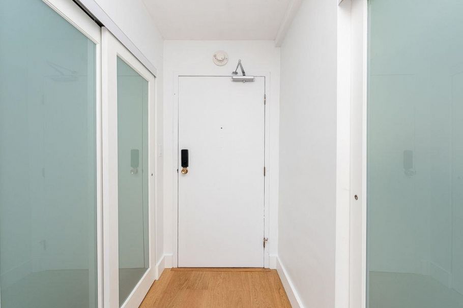 1104 114 W Keith Road North Vancouver, BC - 26