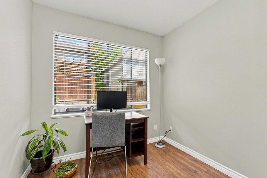 22 2133 St. Georges Avenue North Vancouver, BC - 8