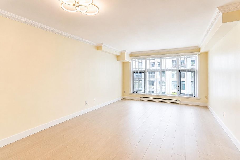 603 2468 E Broadway Vancouver, BC - 5