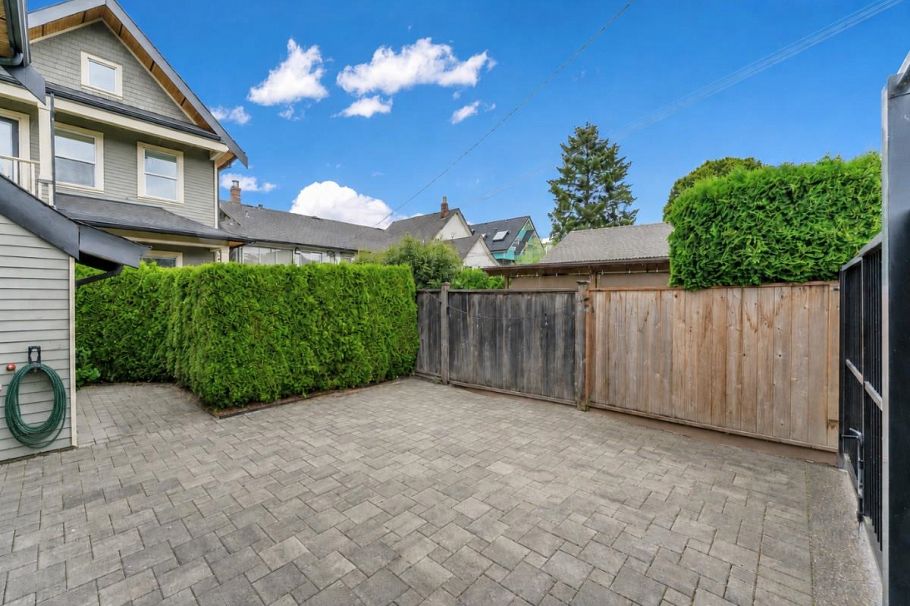 2 1136 E Pender Street Vancouver, BC - 20
