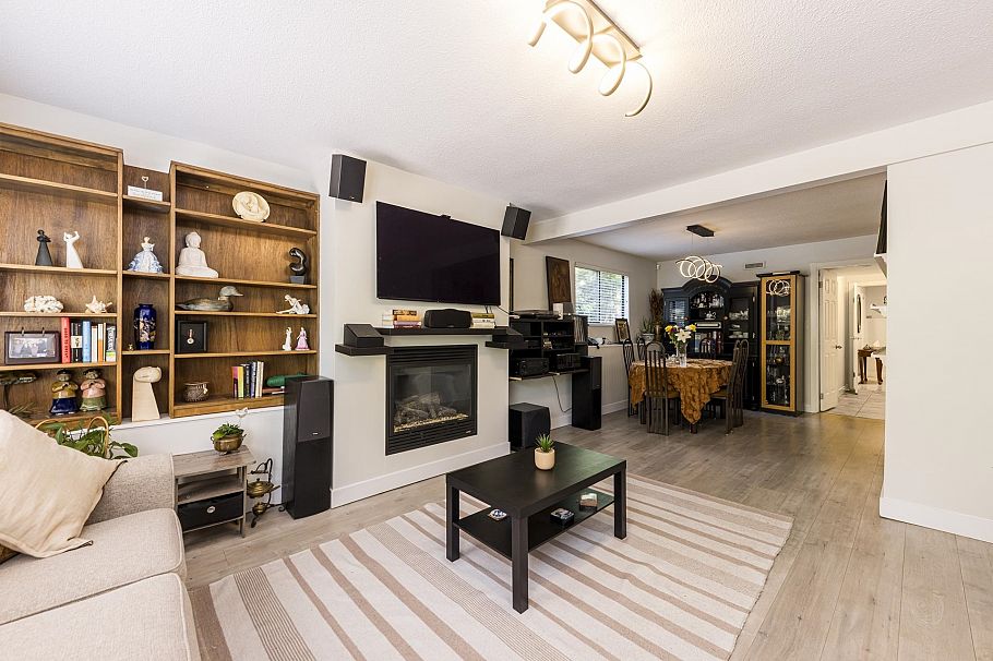 1184 Riverside Drive North Vancouver, BC - 27