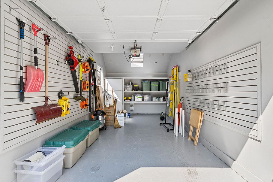 2760 W 2nd Avenue Vancouver, BC - 32