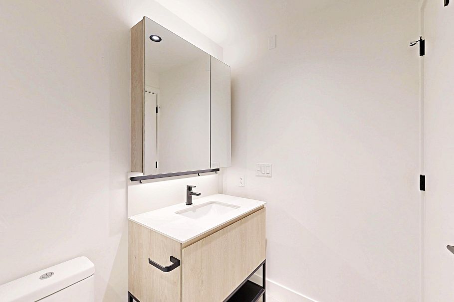3930 Dumfries Street Vancouver, BC - 19